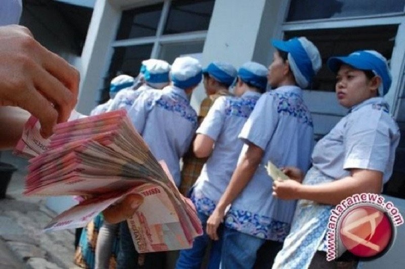 Sudinakertrans dan energi Jakbar terima dua aduan terkait THR