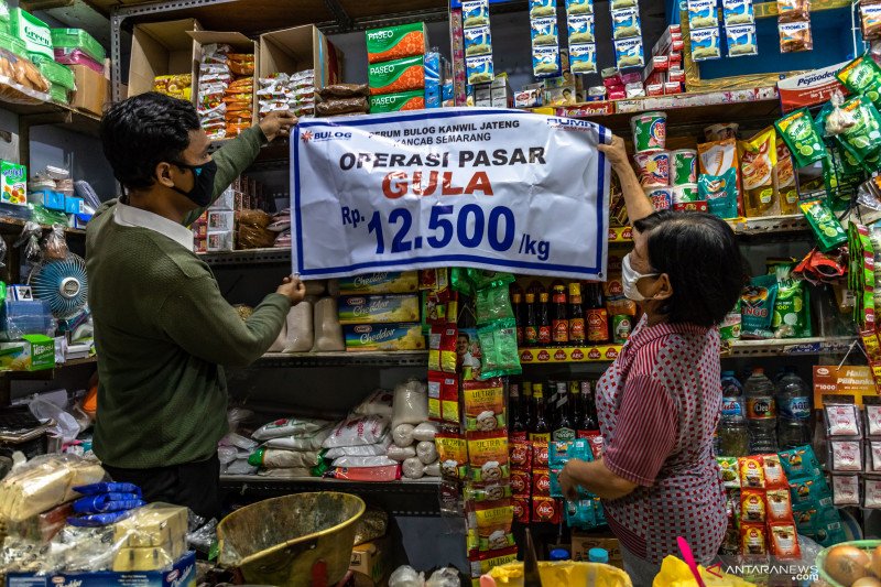 Operasi pasar gula pasir Bulog
