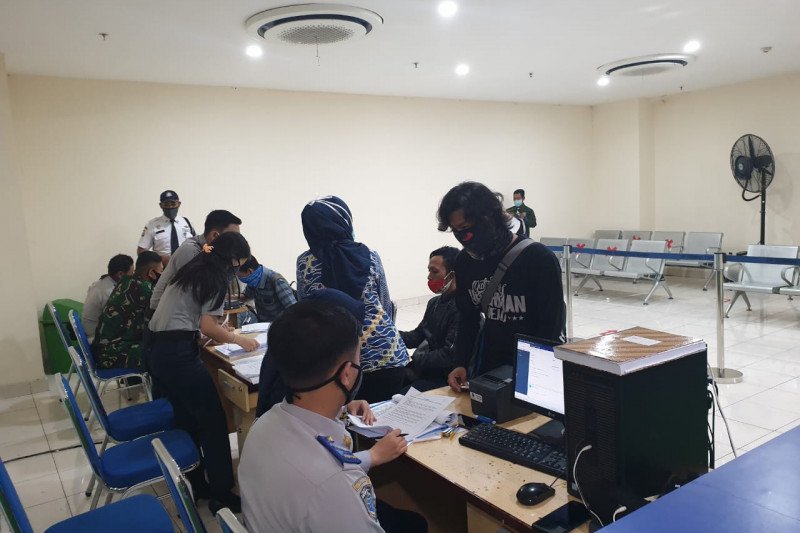 Terminal Pulogebang berangkatkan 33 penumpang