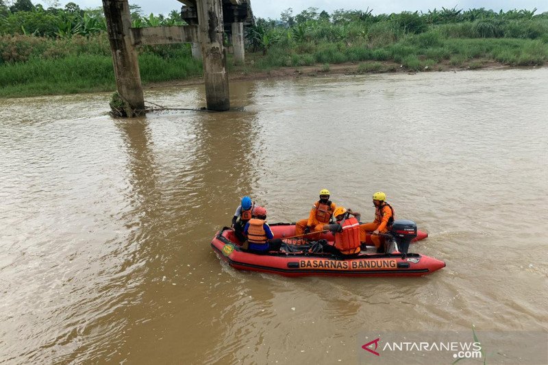 Petugas temukan korban tenggelam di Sungai Cijolang Ciamis
