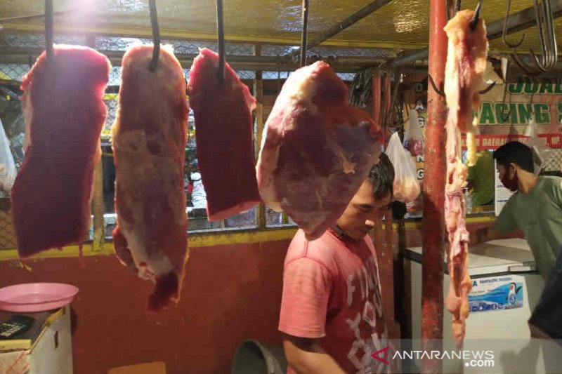 Permintaan melonjak, harga daging sapi di Indramayu capai Rp160.000/kg