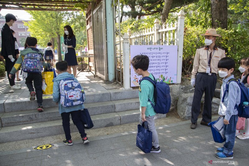 Pemerintah Korea Selatan buka sekolah kembali secara bertahap