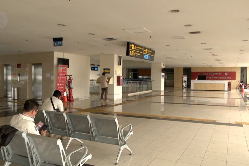 Terminal Pulo Gebang sepi penumpang