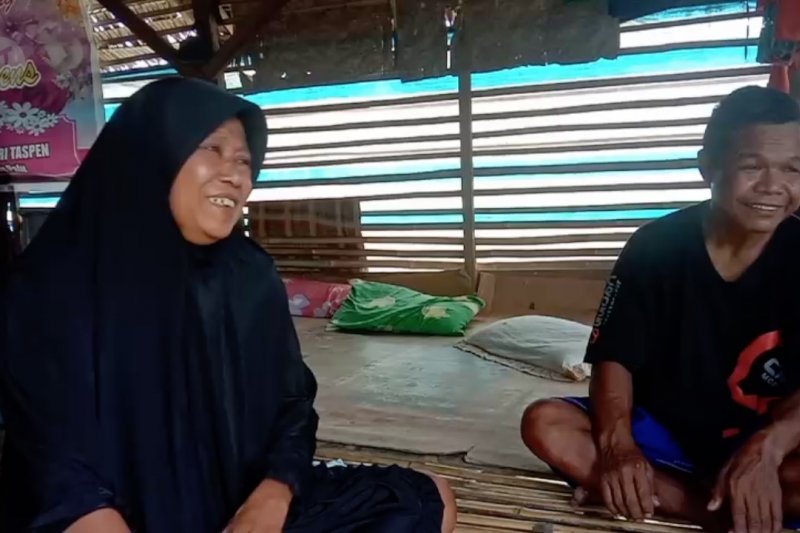 Kisah Ateng dan Ati yang memilih tinggal di bekas kandang ayam