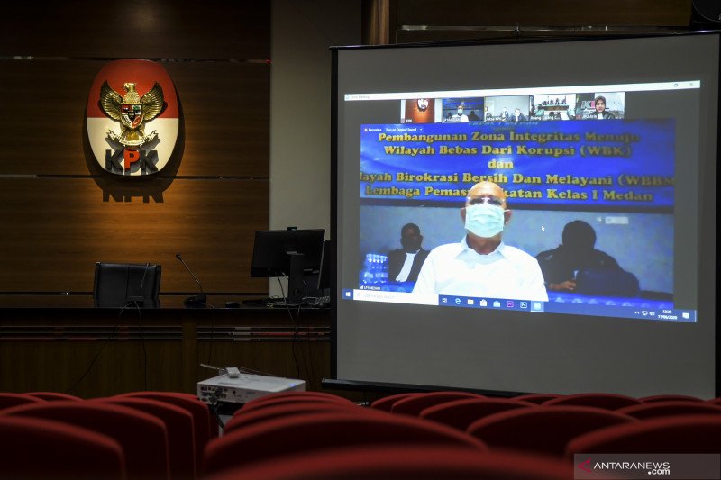 Sidang putusan Dzulmi Eldin