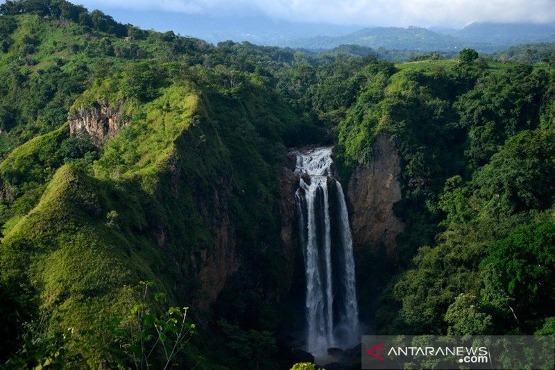 Air terjun Tamalulua Jenneponto