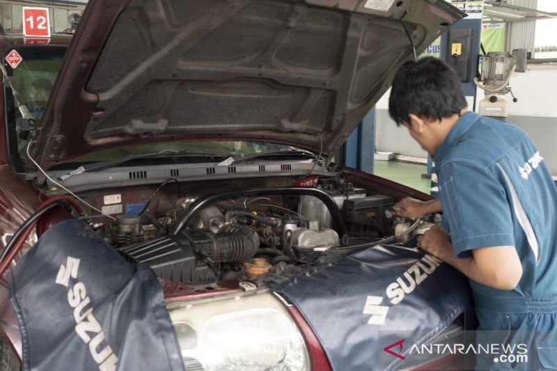 kiat-rawat-baterai-mobil-listrik-agar-awet