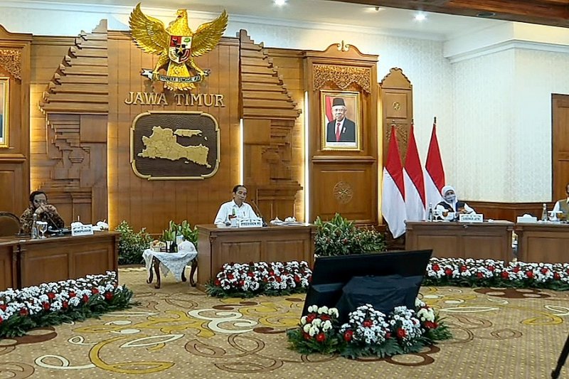 Presiden Jokowi beri waktu dua minggu pengendalian COVID-19 di Jatim