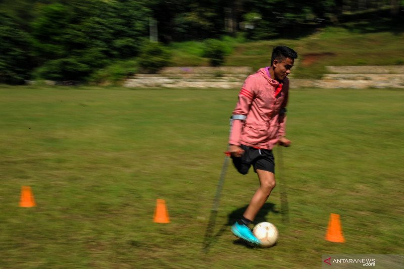 Latihan mandiri atlet Timnas Amputee Football