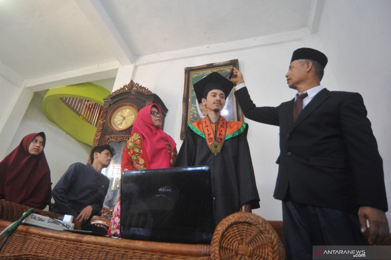 Wisuda virtual Universitas Andalas