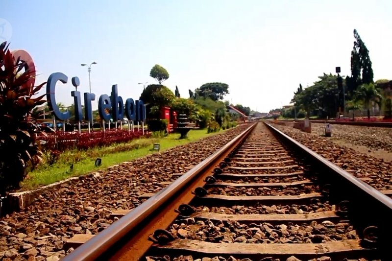 Daop 3 Cirebon sambut beroperasinya kereta reguler