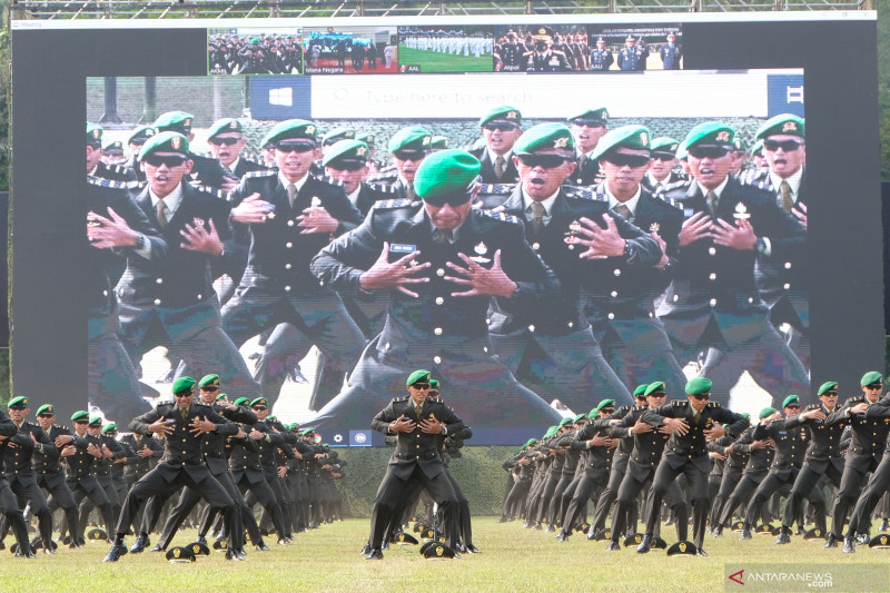 Presiden minta perwira remaja TNI/Polri mengejar perkembangan zaman