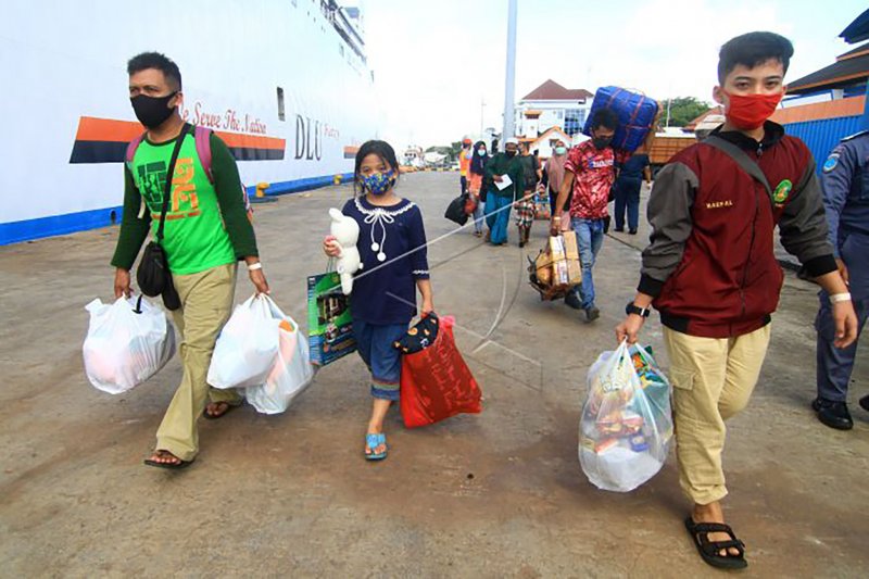 Keberangkatan 680 pekerja migran asal Malang ditunda akibat pandemi