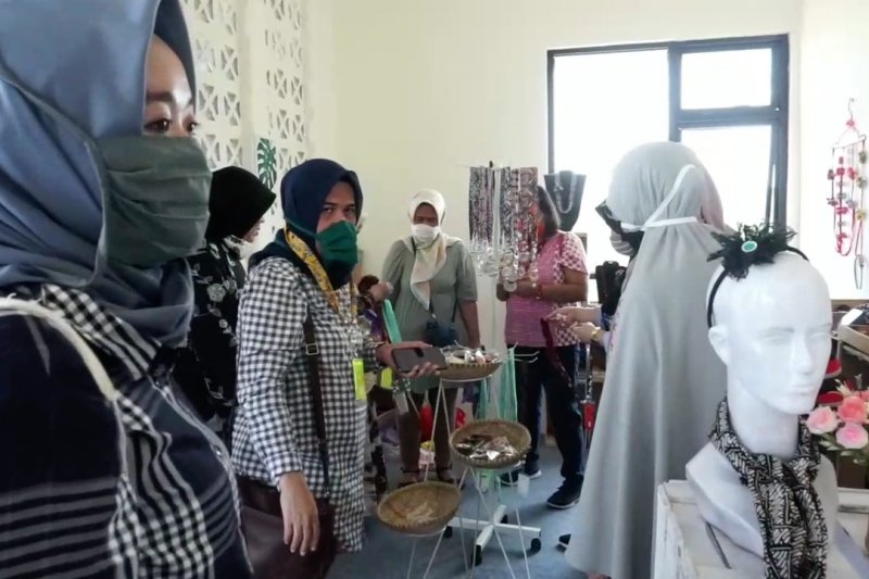 Percepatan usaha mikro naik level