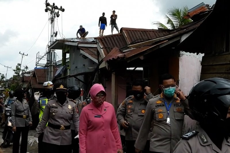 Angin puting beliung terjang dua kecamatan di Pontianak