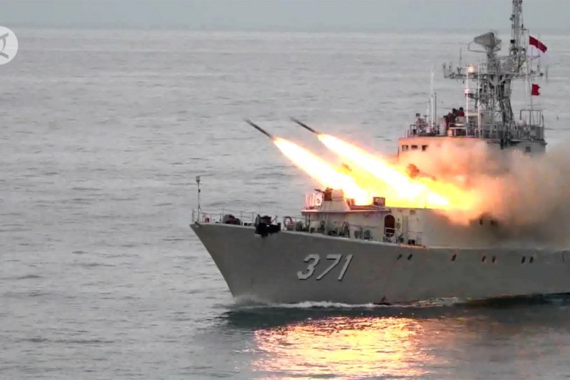 Kasal: Tidak ada kaitan latihan tempur dan Laut Cina SelatanĀ