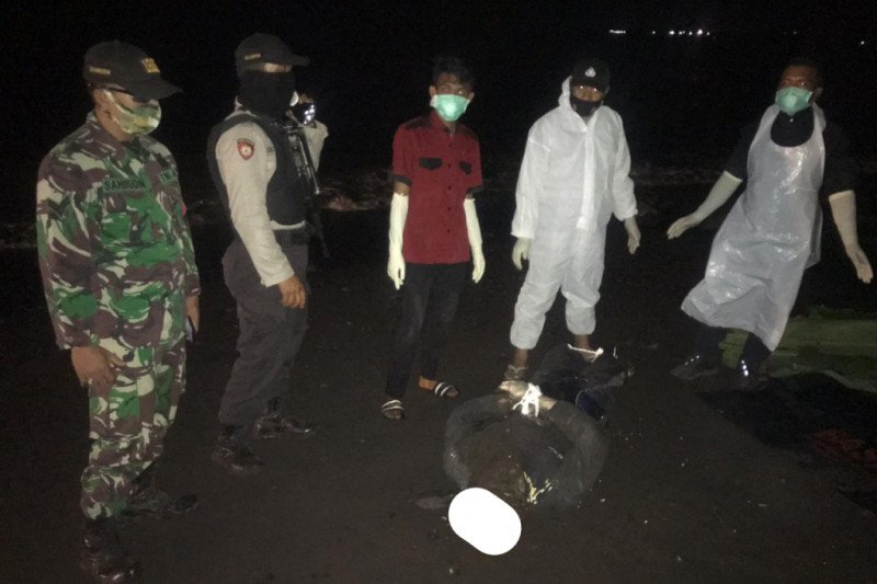 Geger!! warga temukan mayat tergeletak di Pantai Teluk Elong Bilek Petung Sembalun