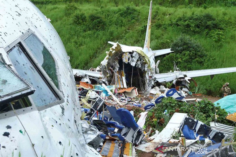 Kecelakaan pesawat penumpang di India, 18 orang tewas