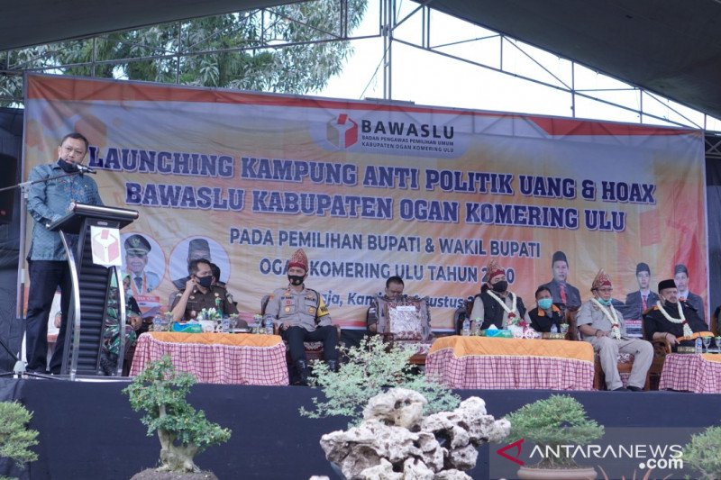 Bawaslu Puji Kampung Anti Politik Uang Dan Hoaks Di Oku Antara