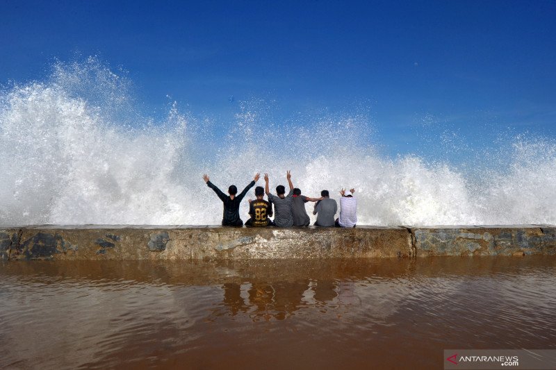 Wisatawan diminta mewaspadai gelombang laut Selatan Yogyakarta