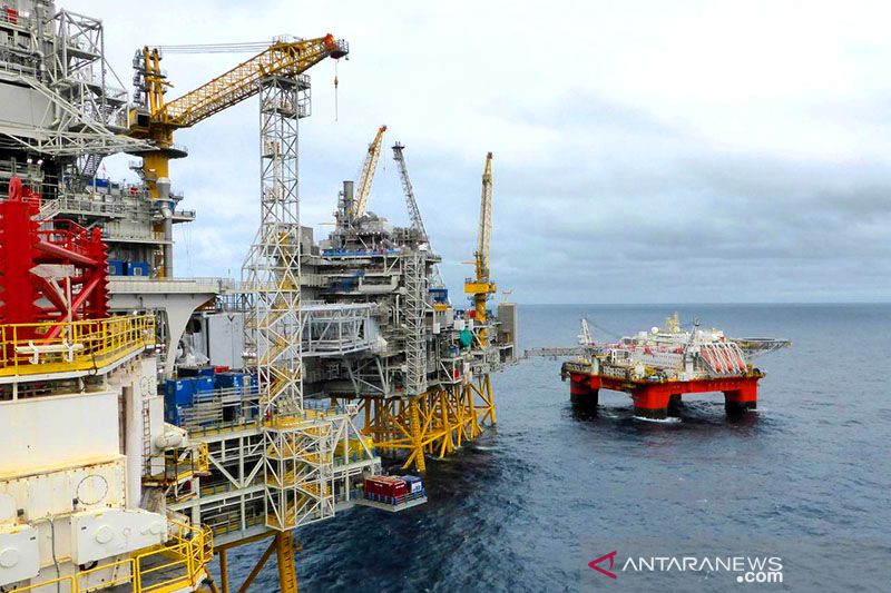 Harga minyak anjlok, terseret meningkatnya khawatiran resesi global