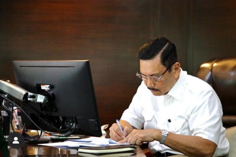 Luhut tekankan pentingnya sinergi data dan informasi kelautan