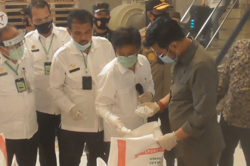 Mentan tinjau pabrik tapioka terbesar di Bangka