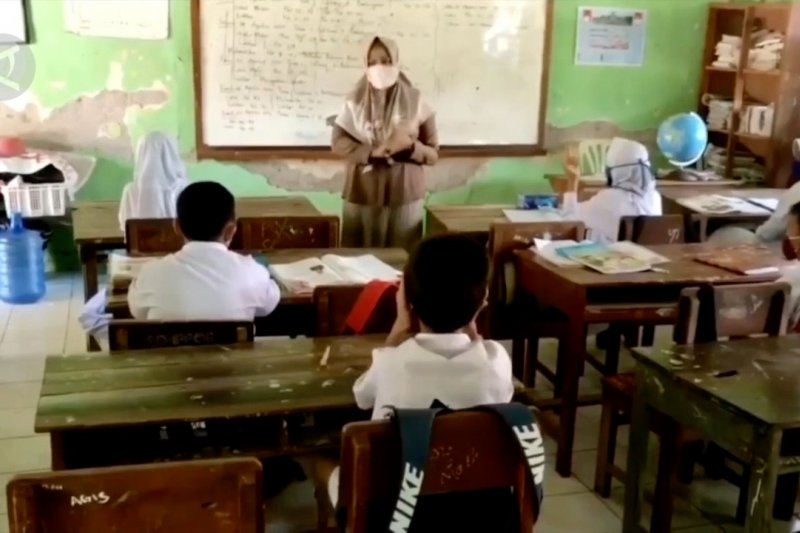 Pakar: Pembukaan sekolah jangan berpedoman warna zona