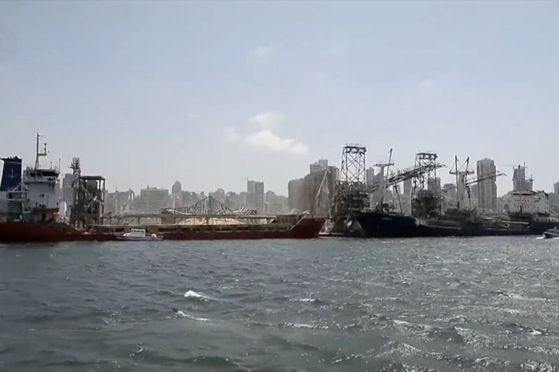Kondisi laut Beirut usai ledakan dahsyat