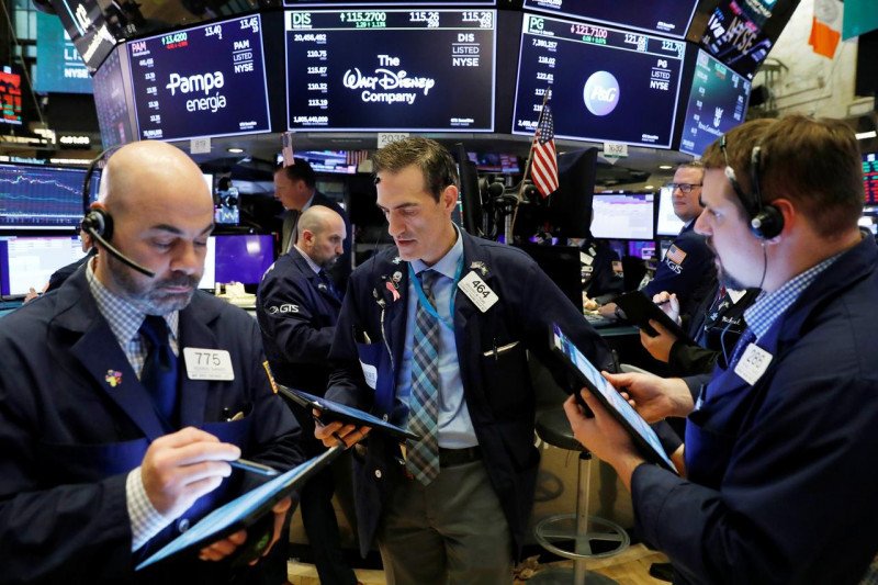 Wall Street menguat tajam, Indeks Dow Jones melonjak di atas 450 poin