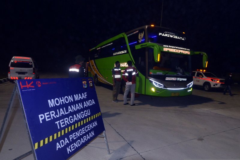 Operasi keselamatan berkendara di jalan tol trans sumatra 