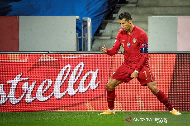 Christian Ronaldo borong dua gol bantu Portugal pecundangi Swedia 2-0