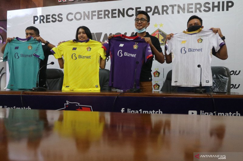 Peluncuran jersey Persik Kediri