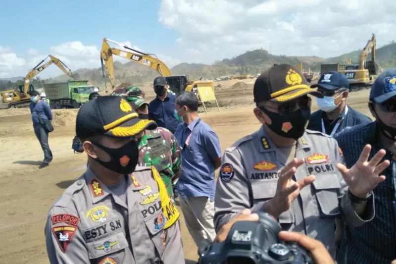 Protes di sirkuit Mandalika