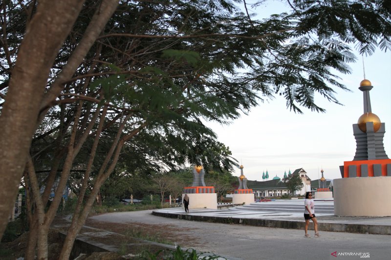 TUGU MTQ LANDMARK KOTA KENDARI