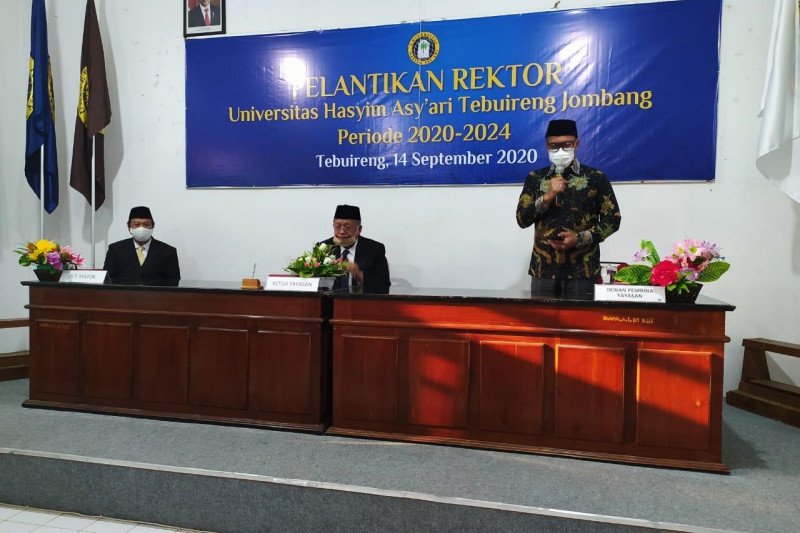 Gantikan Gus Sholah, Haris Supratno Rektor Universitas Hasyim Asy'ari