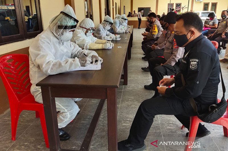 Kontak erat Kapolres Kupang, 39 anggota tes cepat COVID-19