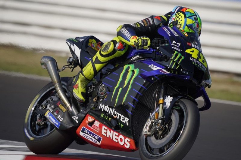 Valentino Rossi resmi bergabung tim Petronas Yamaha