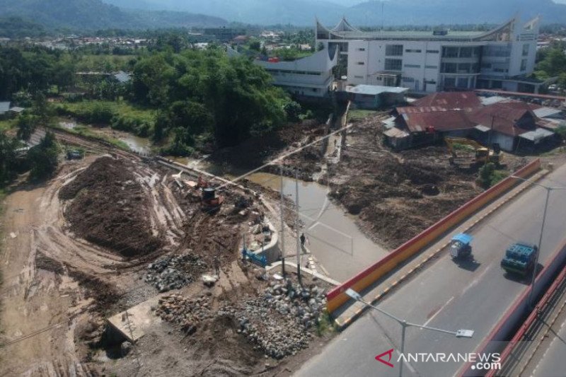 Proyek Pengendalian Banjir Di Padang