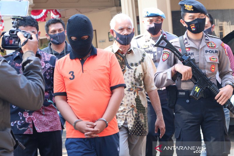 Penyidik Polres Mataram diminta melengkapi hasil autopsi jasad mahasiswi