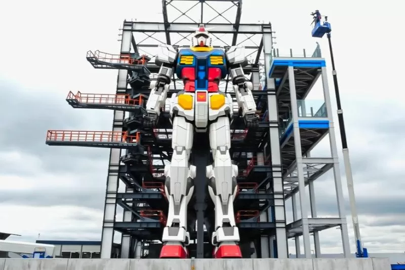 Robot Gundam setinggi 18m di Jepang sudah bisa melangkah