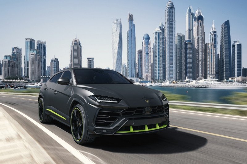 2021 Lamborghini Urus Graphite Capsule