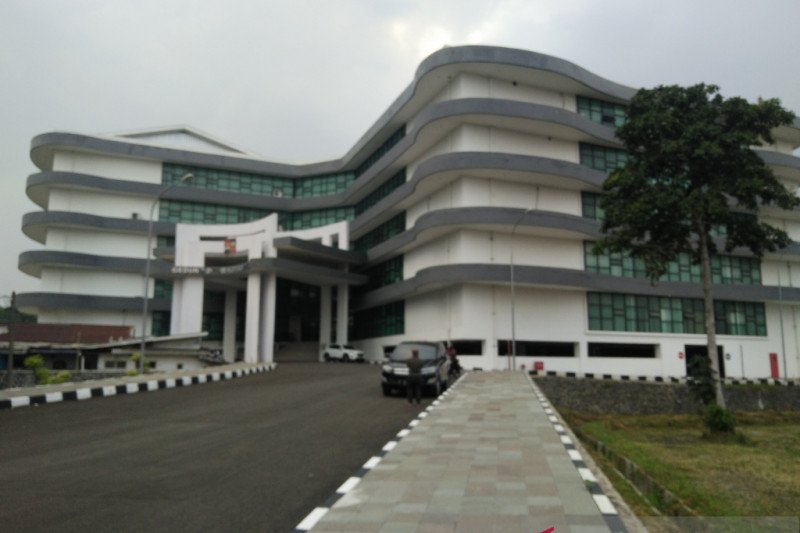 Seorang anggota positif COVID-19, DPRD Kota Bogor lakukan tes swab