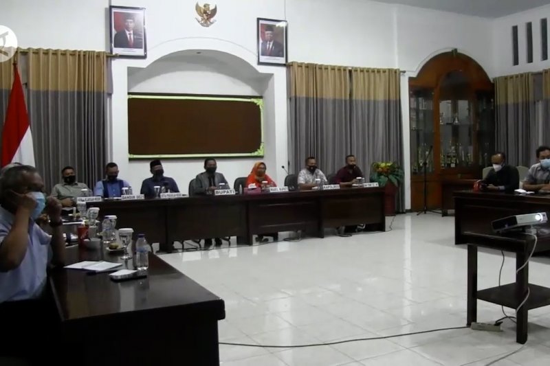 44 nakes terpapar COVID-19, Pemkab Lumajang batasi layanan kesehatan