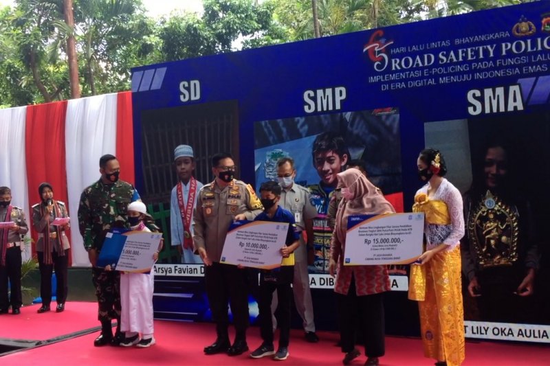 Ditlantas Polda NTB luncurkan aplikasi layanan SIM dan STNK