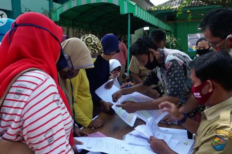 Pemkot Pekalongan hentikan pelayanan IUMK secara tatap muka