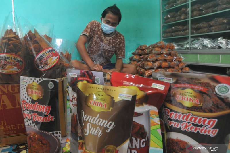 RENDANG ERIKA TETAP PRODUKSI SAAT PANDEMI