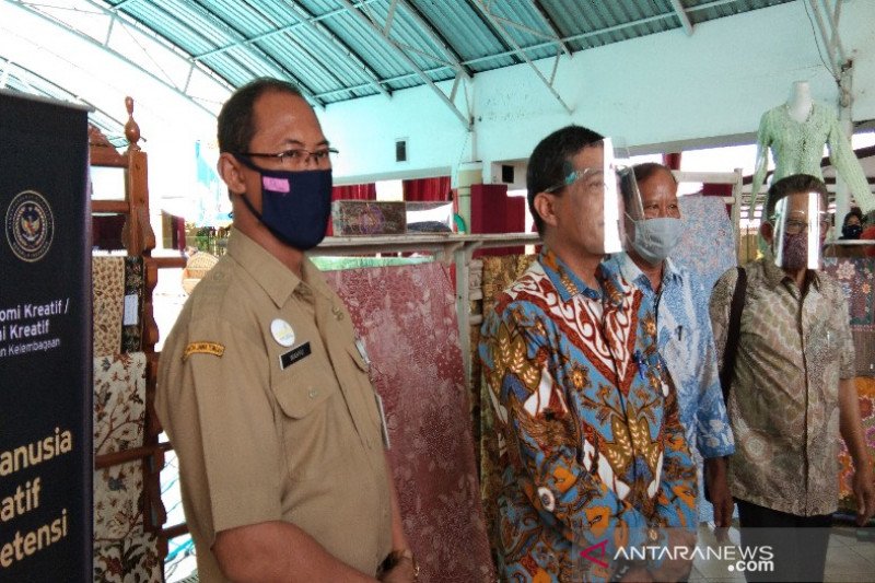 Kemenparekraf dorong perajin batik pasarkan produk daring