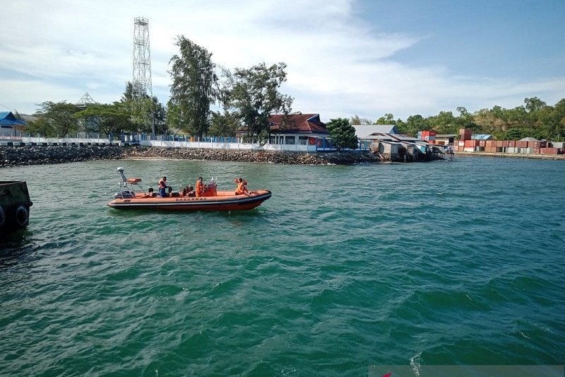 Tim SAR Namlea cari dua awak KMP Sinar Galesong