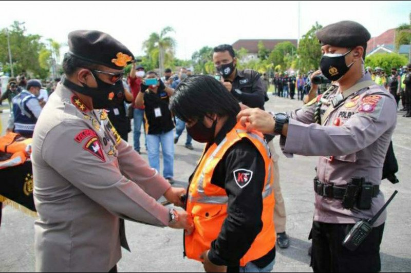Polda Kalimantan Selatan beri jurnalis rompi untuk cegah kekerasan